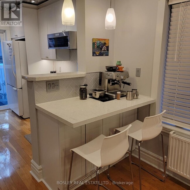 Building Photo - 77 Linnsmore Cr