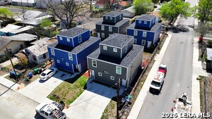 Foto del edificio - 3038 W Salinas