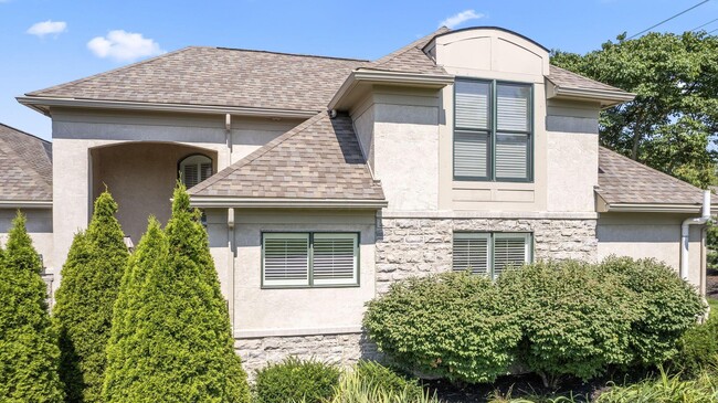 Building Photo - 4939 Stonehaven Dr