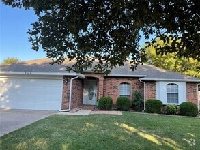 Building Photo - 2149 Willowood Dr