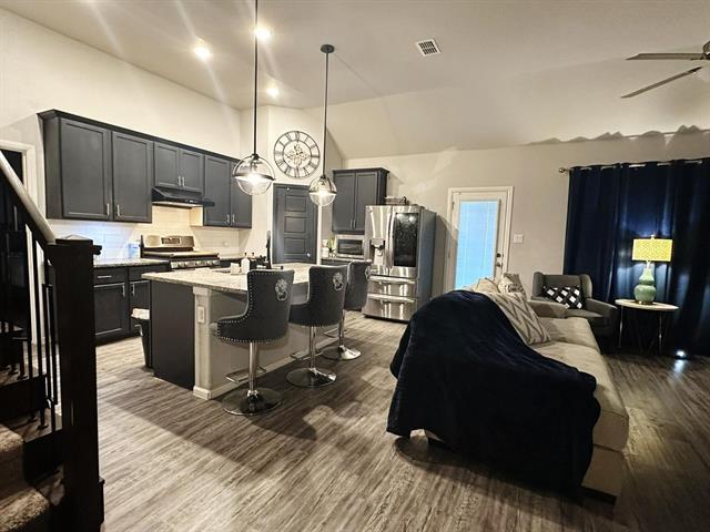 Foto del edificio - 5913 Pensby Dr