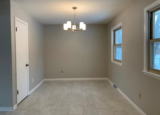 Foto del edificio - 402 N Division St