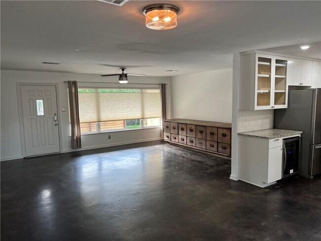 Foto del edificio - 2320 Westrock Dr