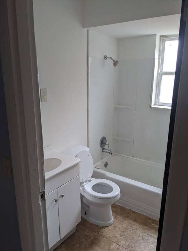 Photo - 916 Lexington Ave Apartment