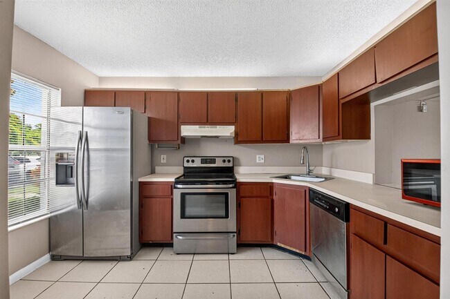 Foto del edificio - 3700 Savoy Ln