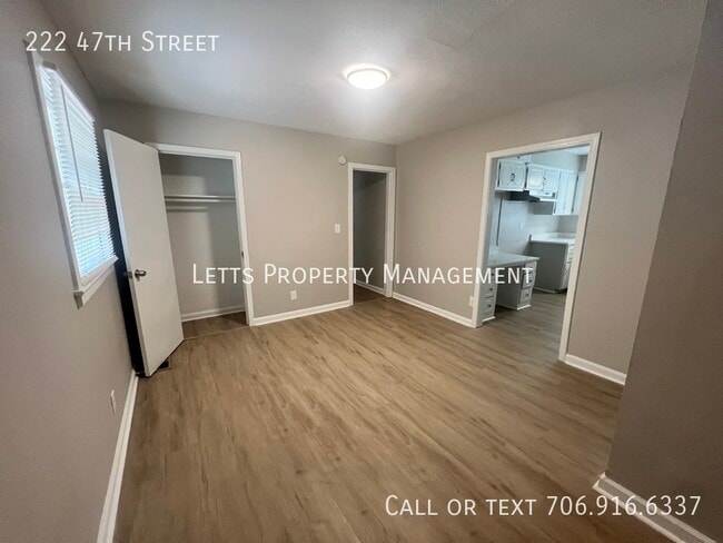 Building Photo - Large Patio, Storage and Covered Parking ,...