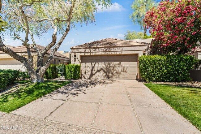 Building Photo - 7740 E Gainey Ranch Rd