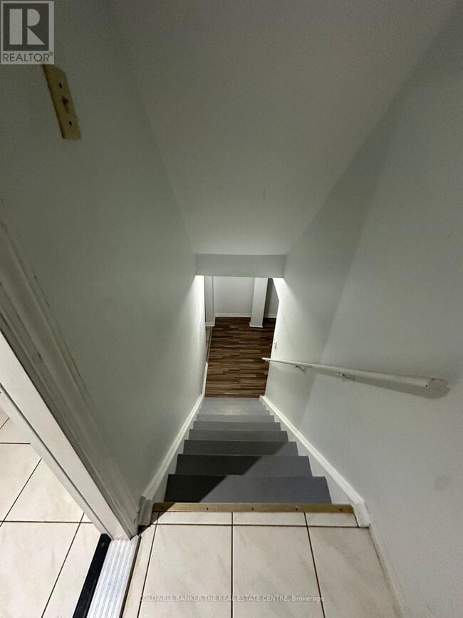 Building Photo - 1865 Cricket Ln