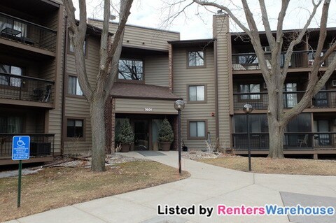 Primary Photo - 7601 W 101st St