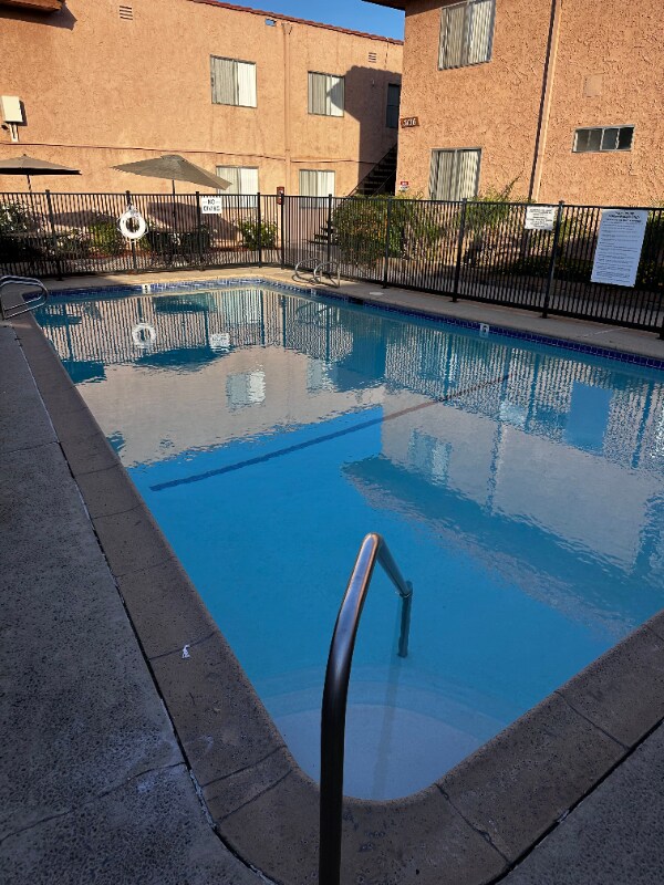 Foto del edificio - 5132 N Glendora Ave