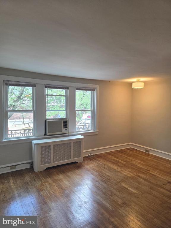 Building Photo - 107 N Narberth Ave