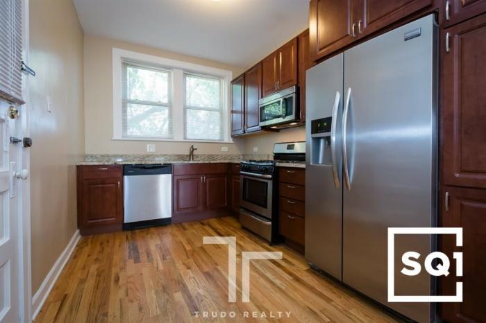 Building Photo - 2 bedroom in Chicago IL 60645