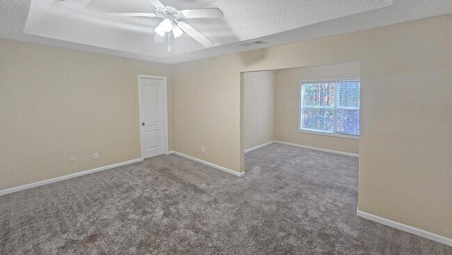 Foto del edificio - 8670 Thomas Rd