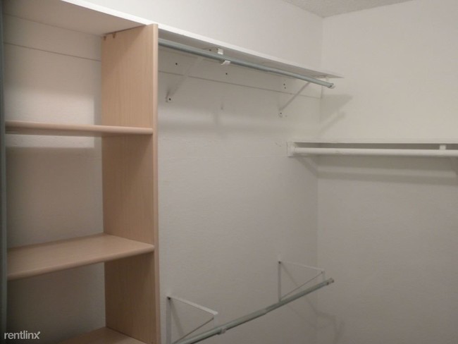 Building Photo - 2 br, 2 bath Condo - 26378 Via Roble # 20