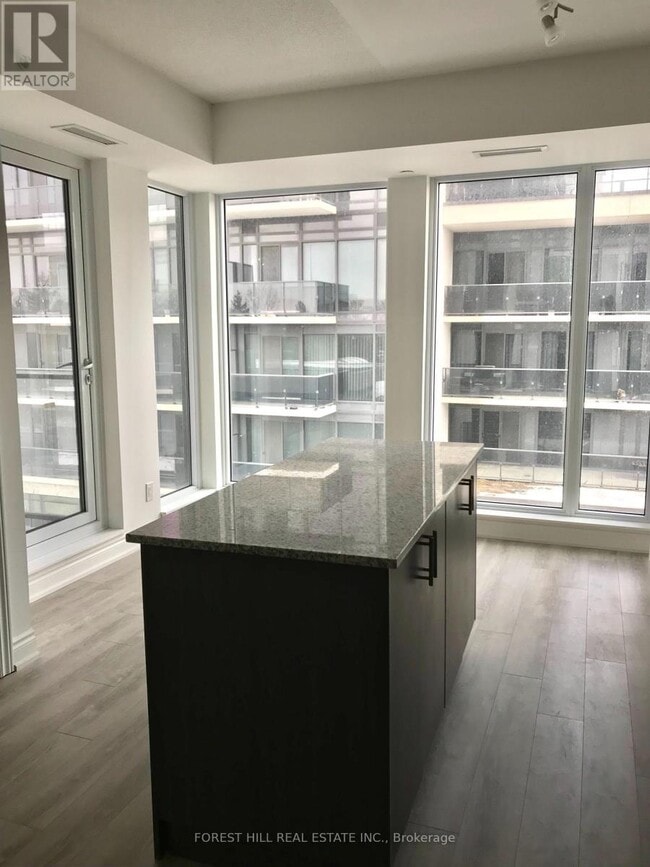 Photo du bâtiment - 9618 Yonge St