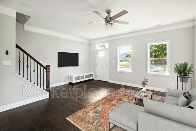 Building Photo - 1803 1/2 N 28th St
