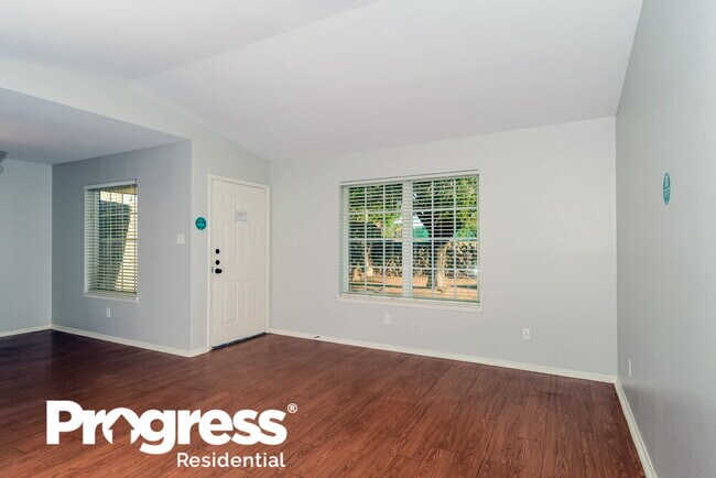 Building Photo - 4716 Loma Bonita Dr