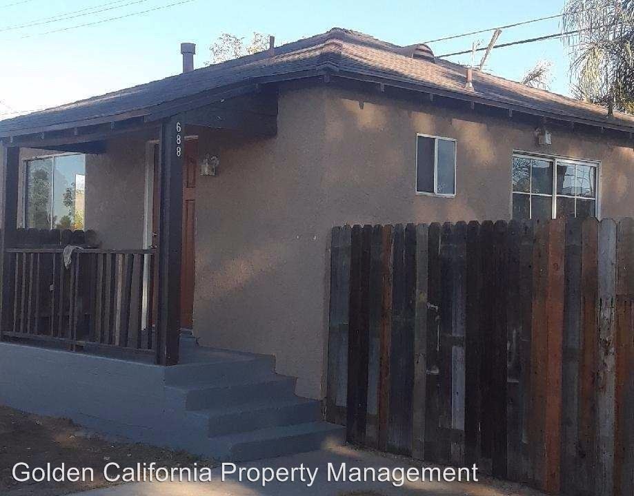 690 N Lilac Ave, Rialto, CA 92376 Condo for Rent in Rialto, CA