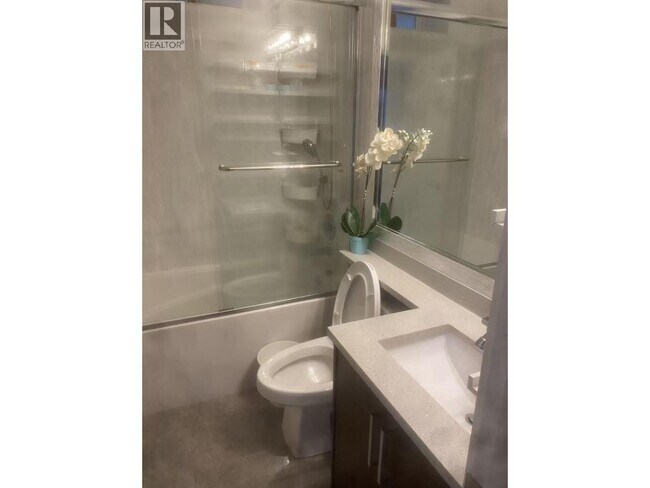 Photo du bâtiment - 3254 E 6th Ave