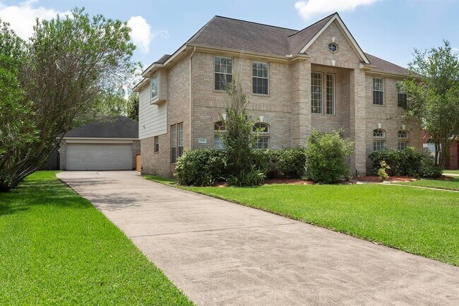 Foto del edificio - 2439 Shelby Park Dr