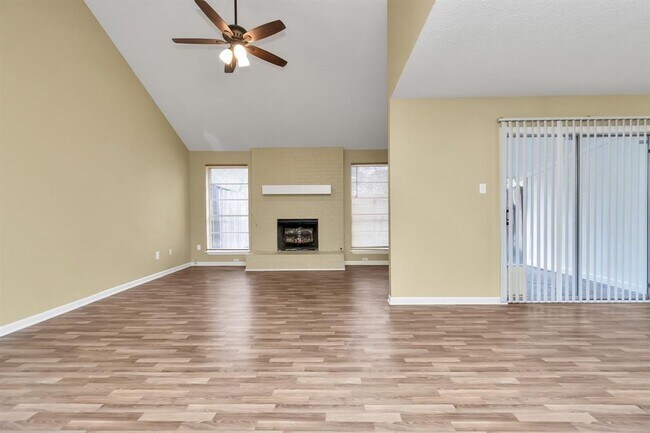 Building Photo - 109 Delores St