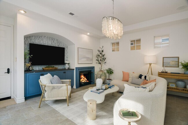 Foto del edificio - Walk to Beach & Cedros Stunning 4BR Home in Prime Solana Beach Location