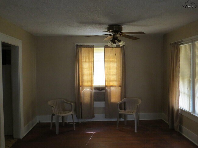 Foto del edificio - 1511 Westlake Dr