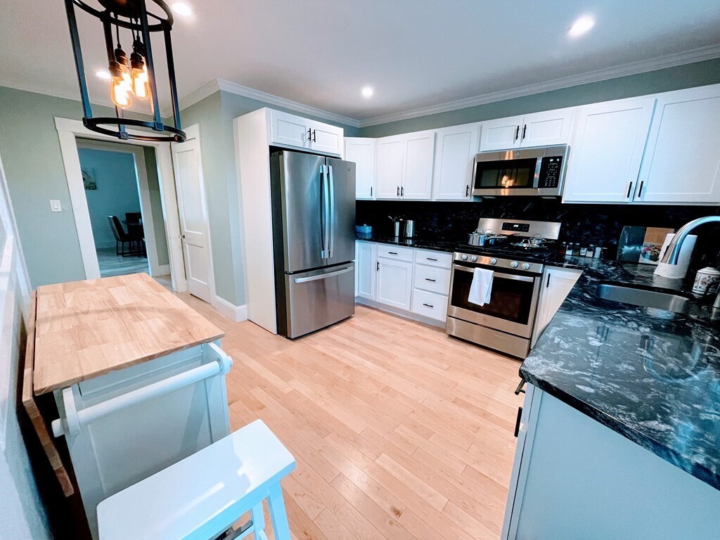 361 N Main St Unit 1, Andover, MA 01810 Condo for Rent in Andover, MA