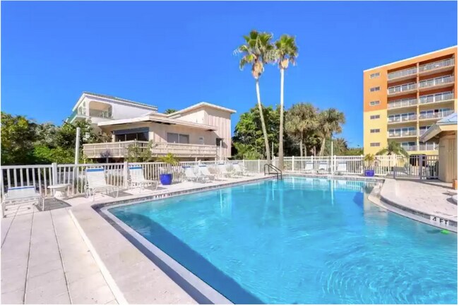 Foto del edificio - 18320 Gulf Blvd