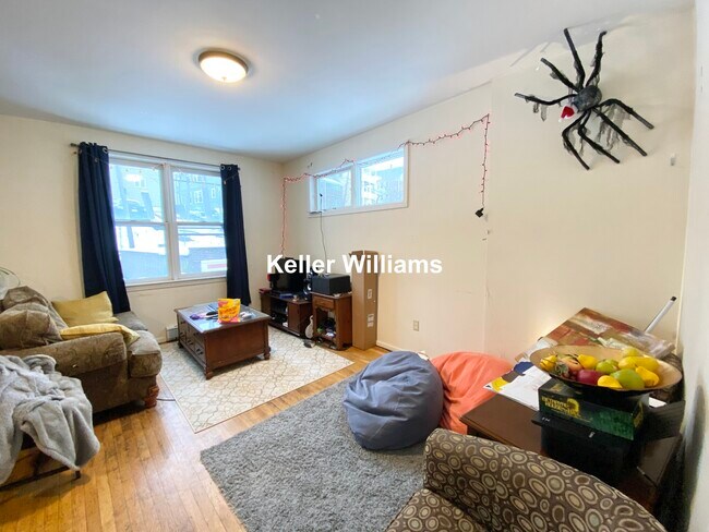 Foto del edificio - 48 Hillside St