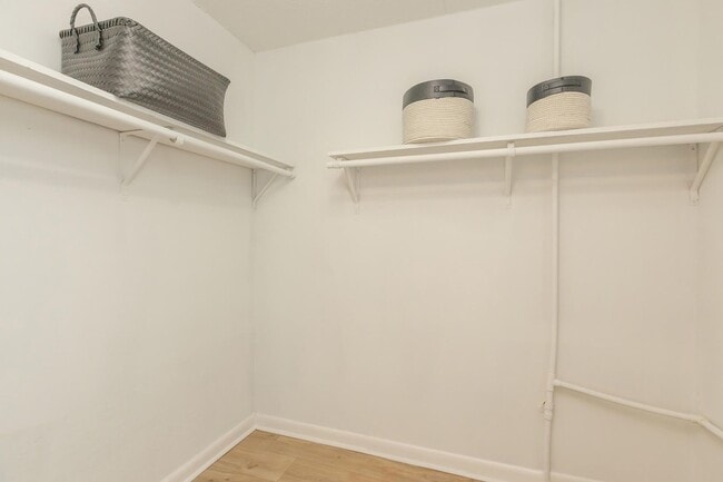 Interior Photo - River Hills Flats