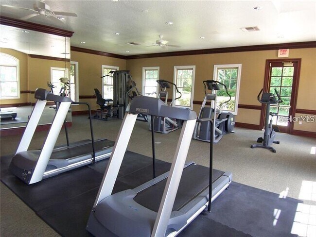 Foto del edificio - 413 Summit Ridge Pl