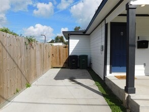 Building Photo - 7109 Avenue L