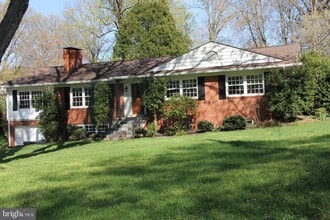 Building Photo - 1103 Delf Dr