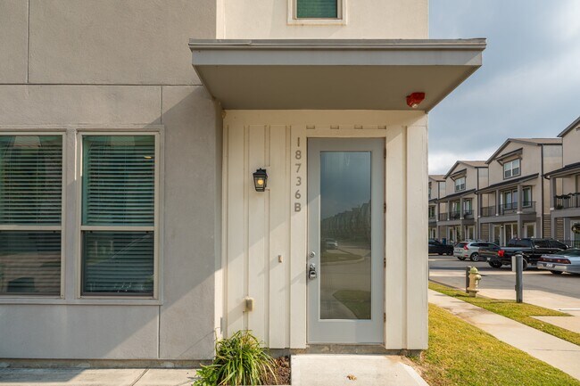 Building Photo - 18736 Centro Main St