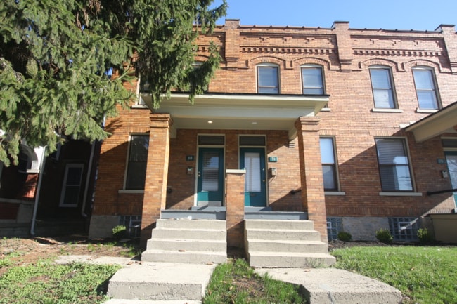 Building Photo - 80 W Greenwood Ave