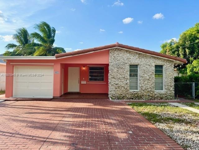 Building Photo - 4101 SW 13th Terrace