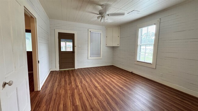 Foto del edificio - 9149 Johns St