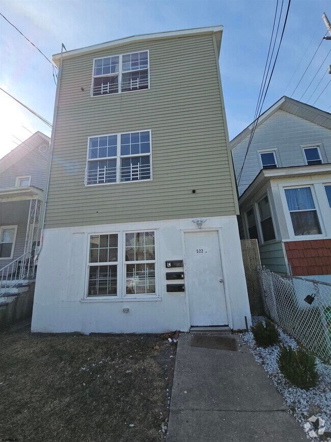 Building Photo - 522 N Indiana Ave