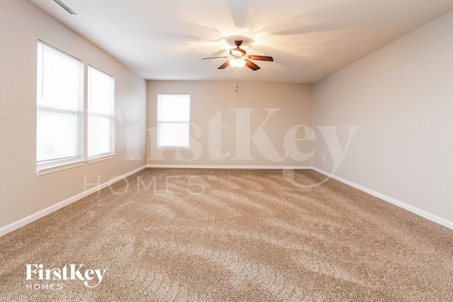 Foto del edificio - 7651 Lara Lee Dr