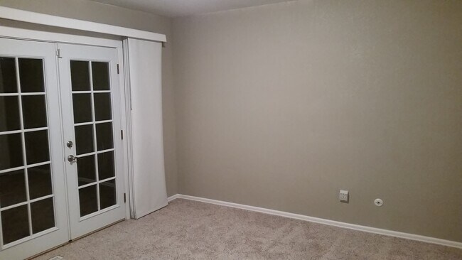 Building Photo - 5295 El Camino Dr
