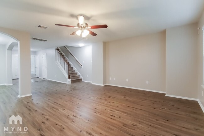 Building Photo - 1530 Daffodil Rd