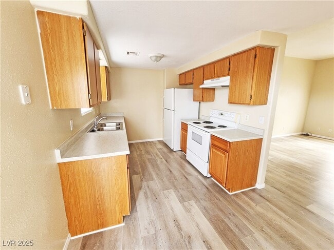 Foto del edificio - 1444 Star Rd