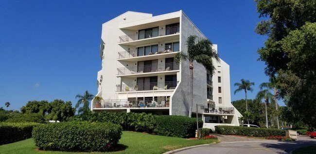 Building Photo - 5700 Escondida Blvd S