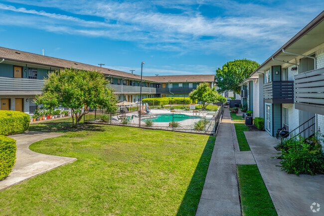 Building Photo - Las Ventanas