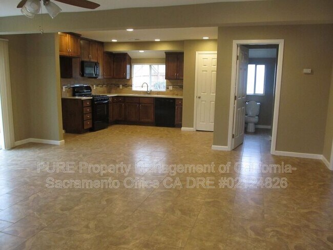 Foto del edificio - 8944 Auburn Folsom Rd