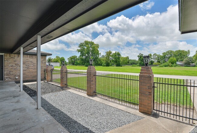 Foto del edificio - 4512 Avenue L