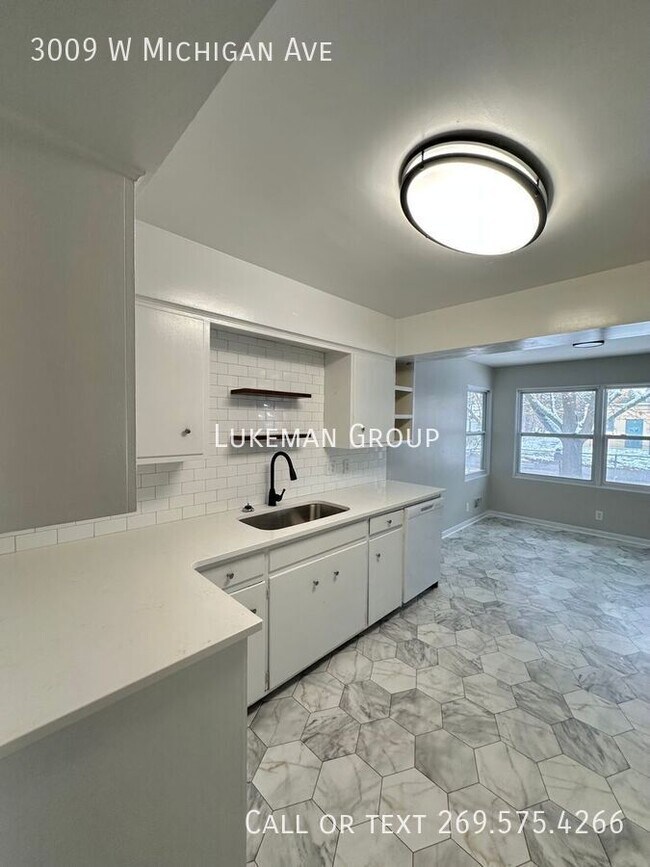 Foto del edificio - 3009 W Michigan Ave