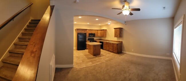 Building Photo - Fra-565