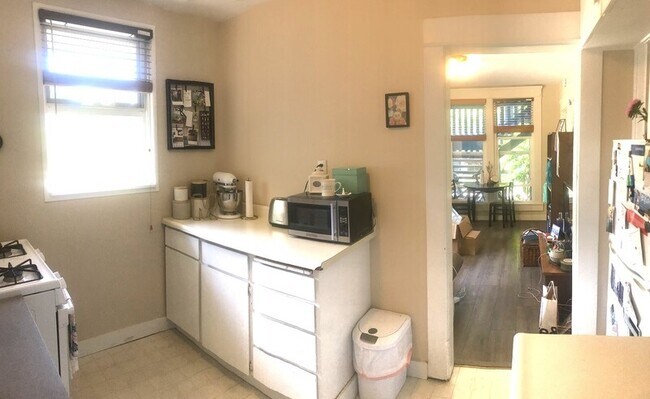 Foto del edificio - 217 W Boston St